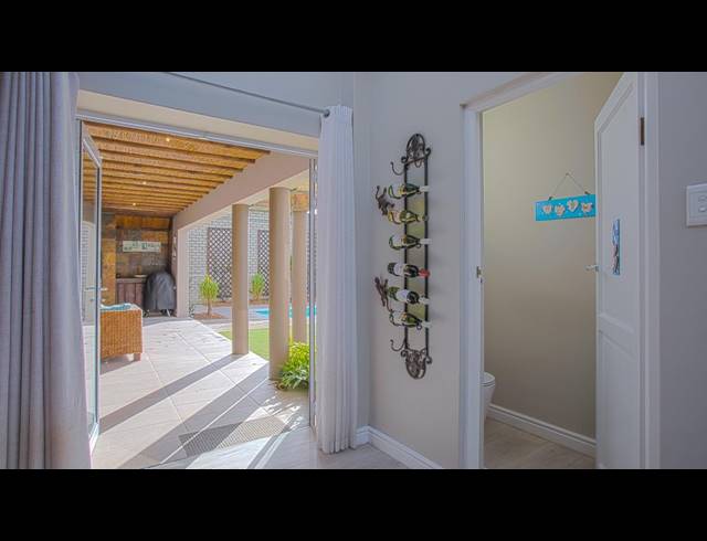 4 BEDROOM FREESTANDING TO LET IN MELKBOSSTRAND CENTRAL